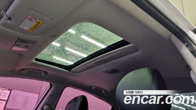Hyundai AVANTE 2014 — photo 17