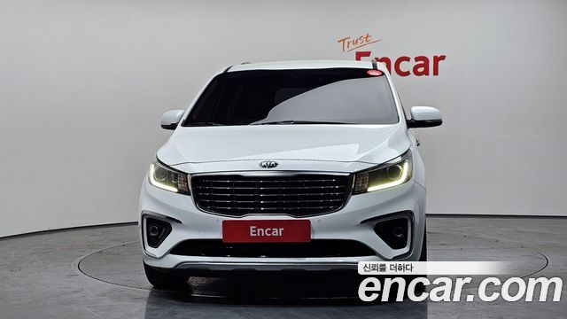 Kia Canival 2019 — photo 3