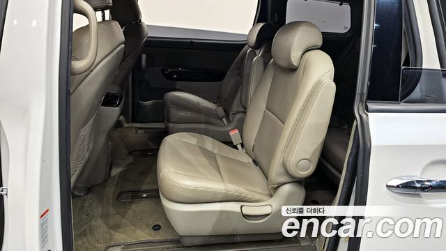 Kia Canival 2019 — photo 12