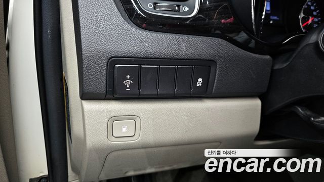 Kia Canival 2019 — photo 17