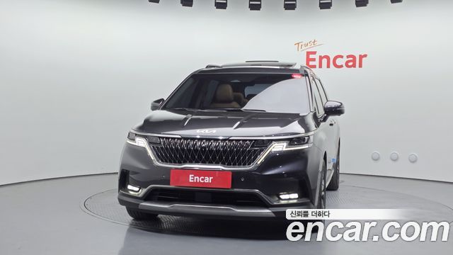 Kia Canival 2023 — photo 3