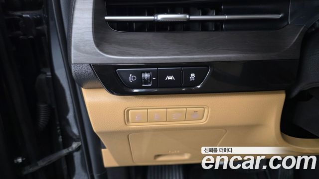 Kia Canival 2023 — photo 13