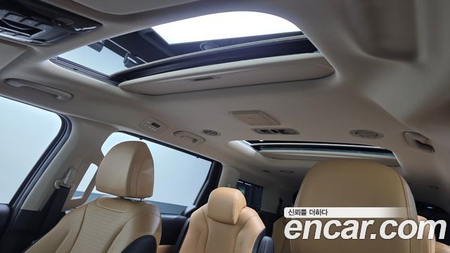 Kia Canival 2023 — photo 18