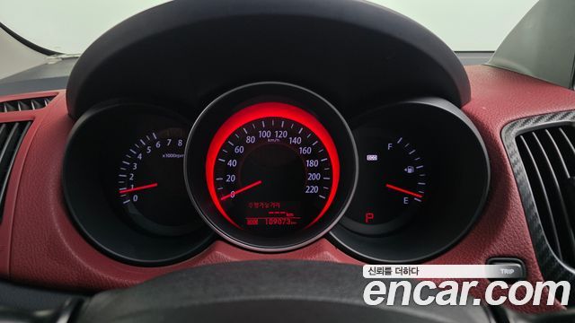 Kia Porte 2010 — photo 8