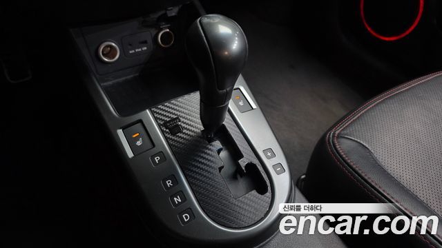 Kia Porte 2010 — photo 9
