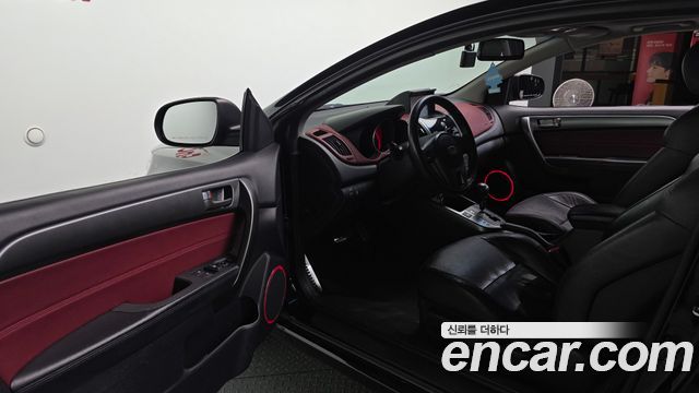 Kia Porte 2010 — photo 10