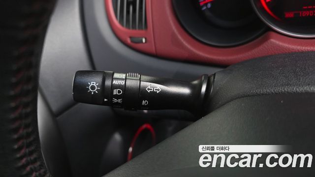 Kia Porte 2010 — photo 18