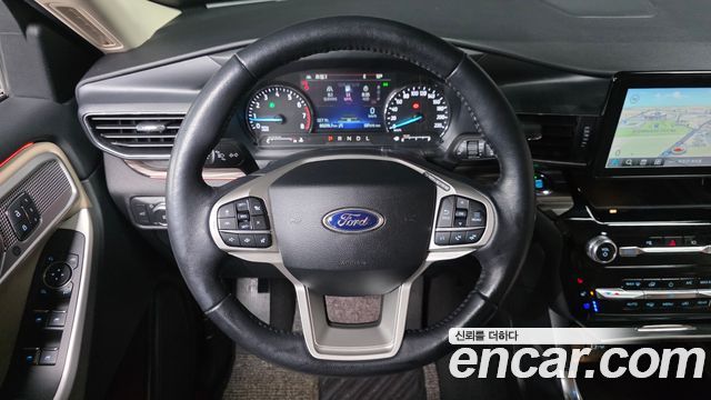 Ford Explorer 2021 — photo 12
