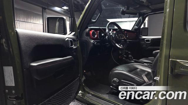 Jeep Wrangler 2020 — photo 13