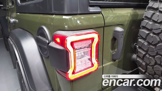 Jeep Wrangler 2020 — photo 9