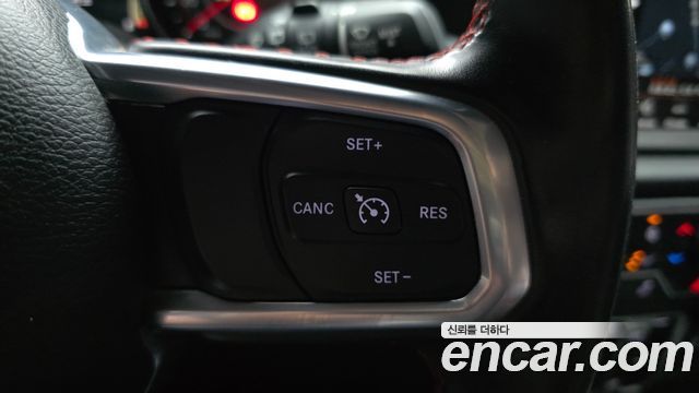 Jeep Wrangler 2020 — photo 27