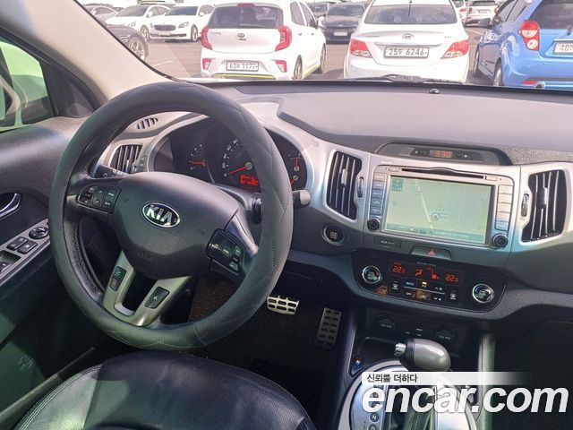 Kia Sportage 2016 — photo 12