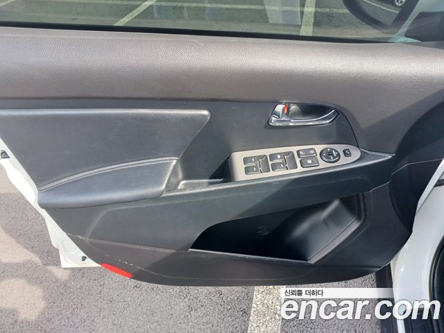 Kia Sportage 2016 — photo 16