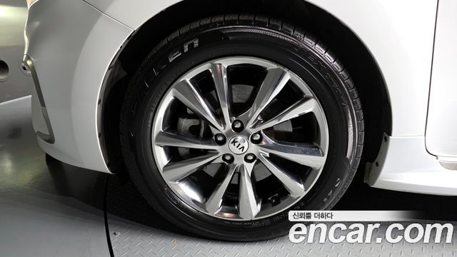 Kia Canival 2019 — photo 5