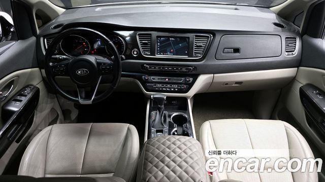 Kia Canival 2019 — photo 7