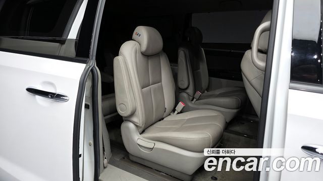 Kia Canival 2019 — photo 12