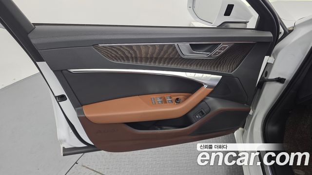Audi A6 2020 — photo 14