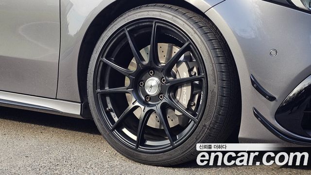 Mercedes-Benz A-Class 2021 — photo 9
