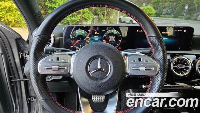 Mercedes-Benz A-Class 2021 — photo 16