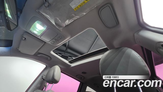 Kia Canival 2013 — photo 17