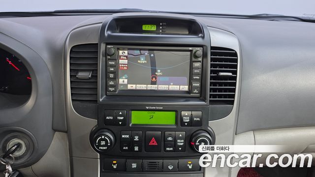 Kia Canival 2013 — photo 23
