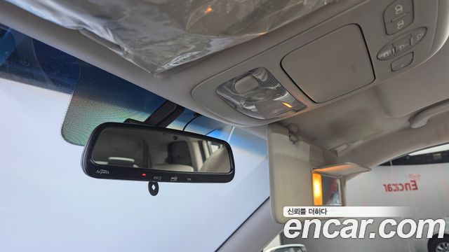 Kia Canival 2013 — photo 24