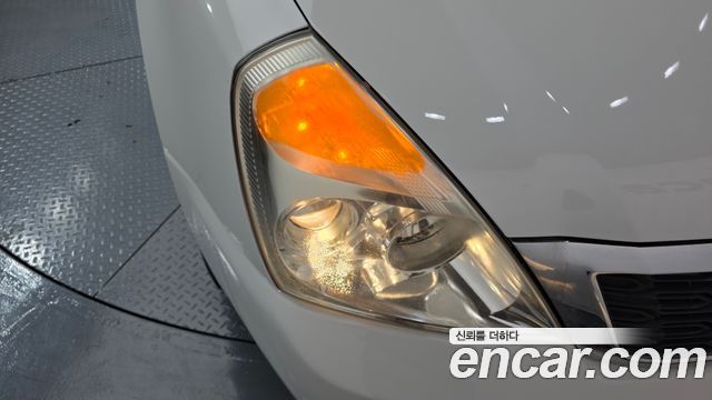 Kia Canival 2013 — photo 8