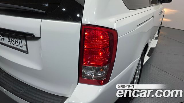 Kia Canival 2013 — photo 9