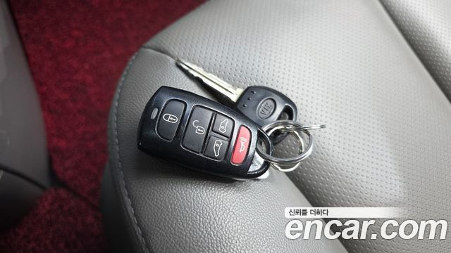 Kia Canival 2013 — photo 29