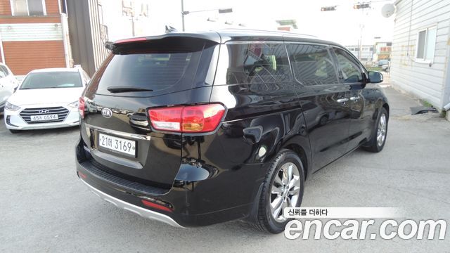 Kia Canival 2018 — photo 4