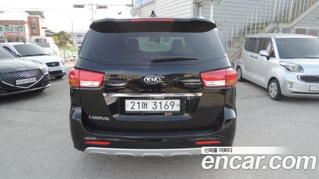 Kia Canival 2018 — photo 5
