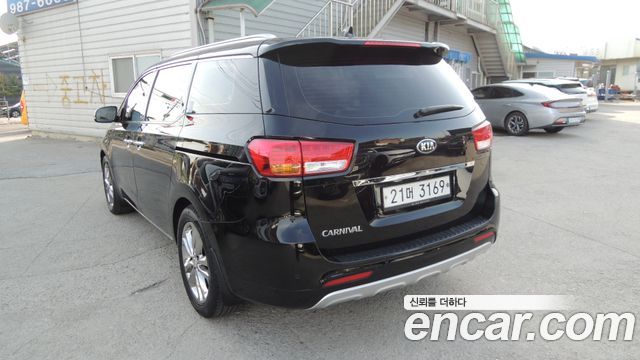 Kia Canival 2018 — photo 6