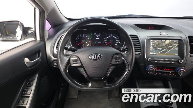 Kia K3 2017 — photo 13