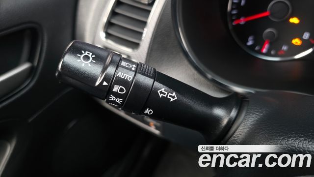 Kia K3 2017 — photo 18