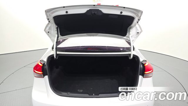 Kia K3 2017 — photo 20
