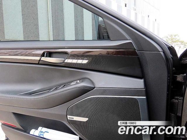 Genesis EQ900 2016 — photo 11