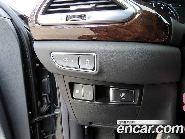 Genesis EQ900 2016 — photo 12