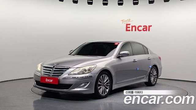 Hyundai Genesis 2013 — photo 1