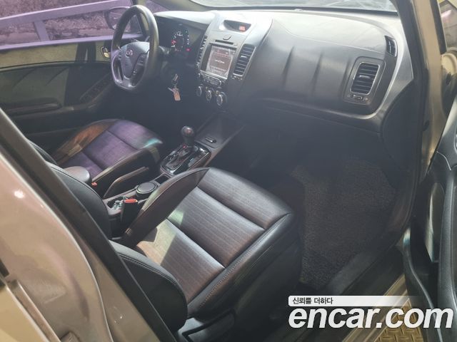 Kia K3 2018 — photo 13