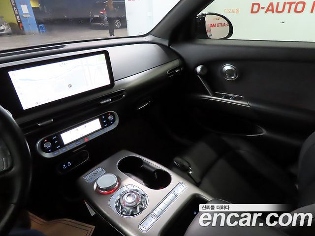 Genesis GV60 2022 — photo 11