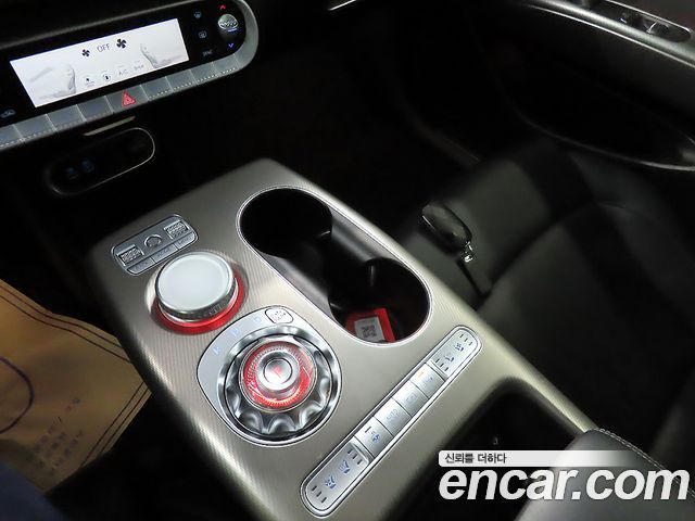 Genesis GV60 2022 — photo 13
