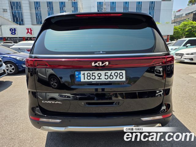 Kia Canival 2022 — photo 4