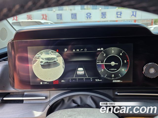 Kia Canival 2022 — photo 8
