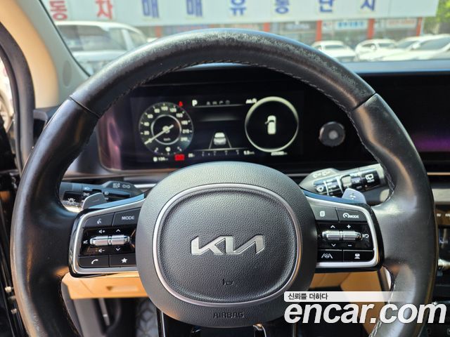 Kia Canival 2022 — photo 9