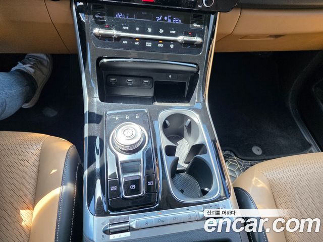 Kia Canival 2022 — photo 13