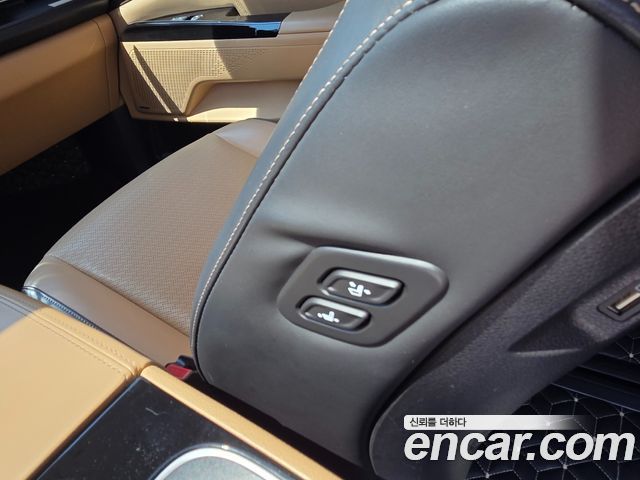 Kia Canival 2022 — photo 19