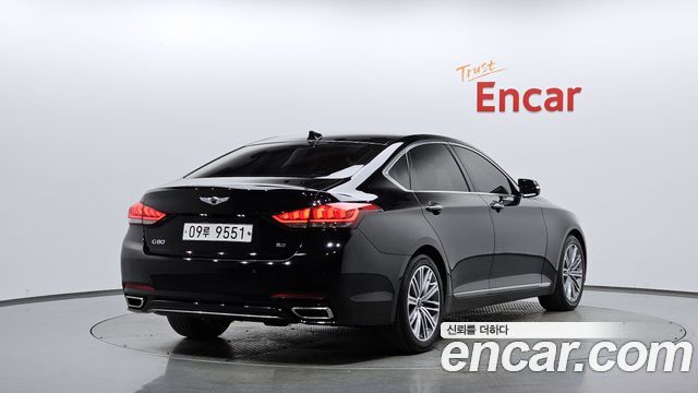 Genesis G80 2017 — photo 2