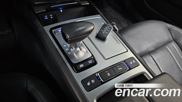 Genesis G80 2017 — photo 12