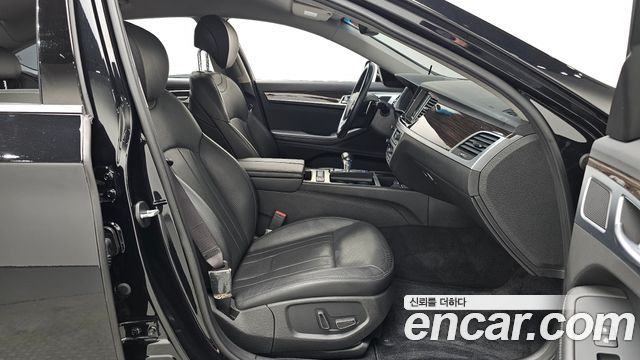Genesis G80 2017 — photo 17