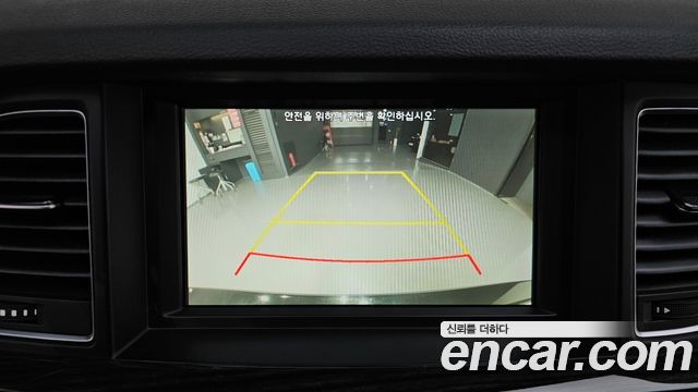 Genesis G80 2017 — photo 21